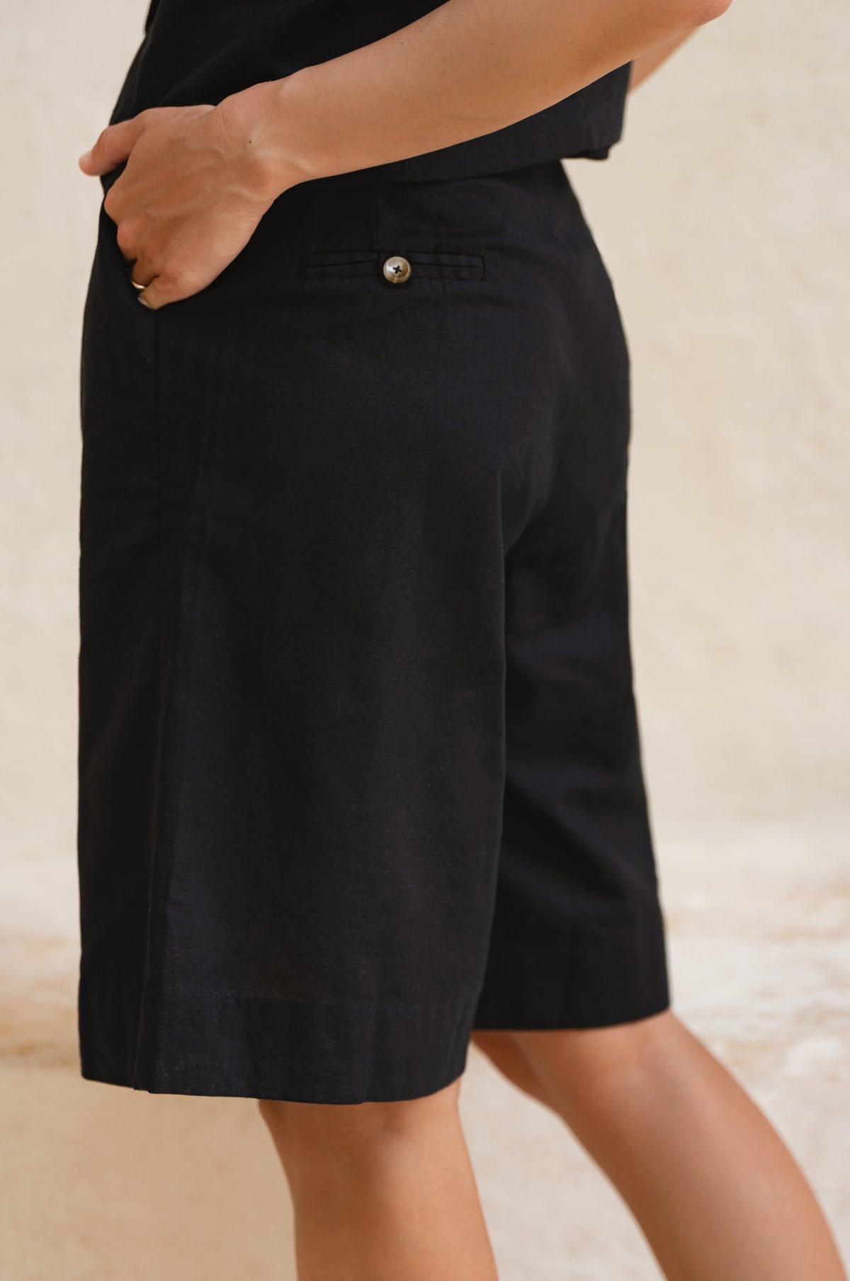 Faro Bermuda Linen Shorts