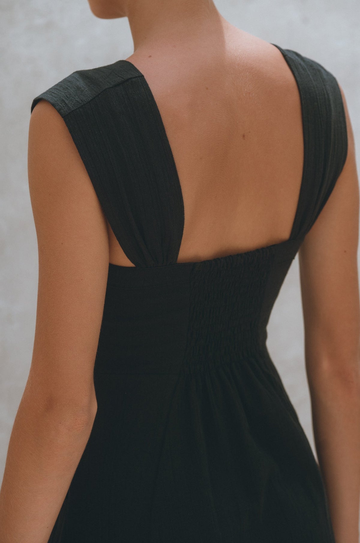 Mira Linen Midi Dress