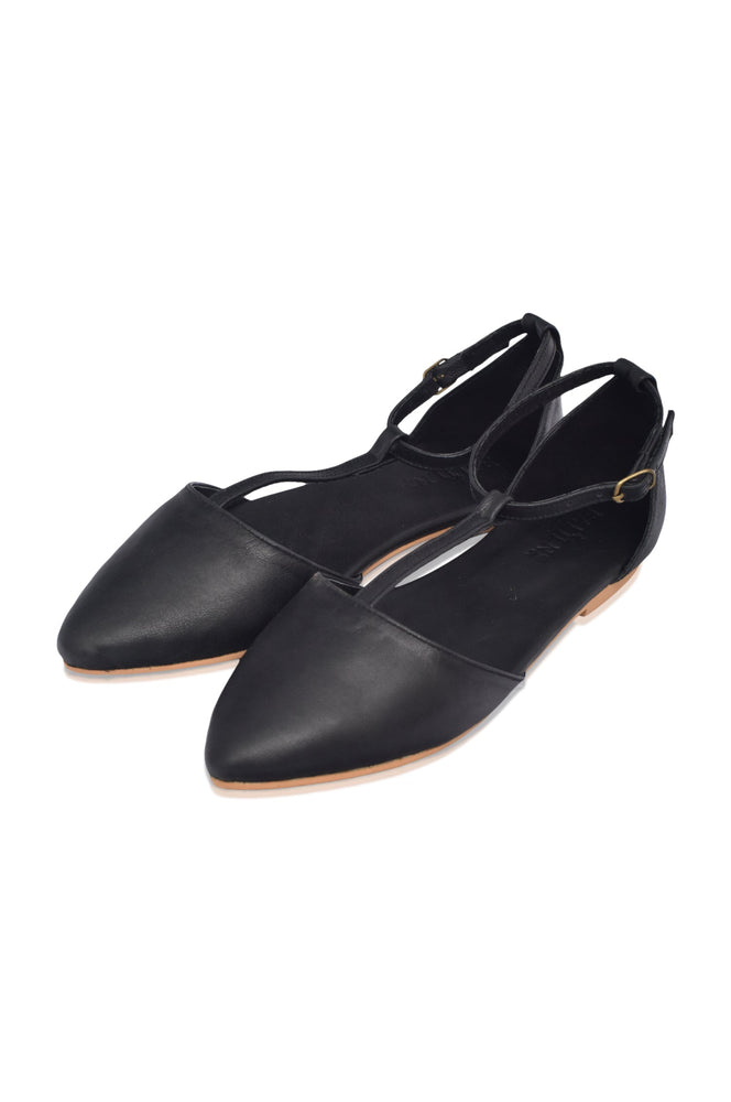 
                  
                    Paula Pointy Leather Flats (Sz. 9.5)
                  
                